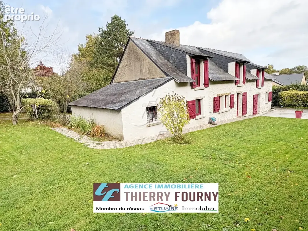Maison 170 m² à Grandchamps-Des-Fontaines  - photo 1