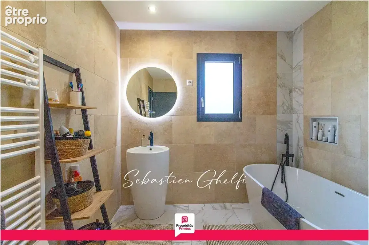 belle maison de plain-pied avec 3 chambres-cellier-grand garage-beau terrain - photo 14