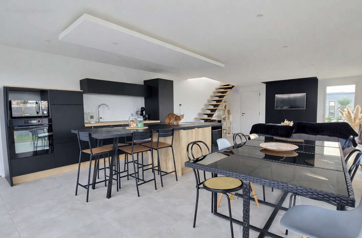 Maison à SAINT-JULIEN-DE-CONCELLES