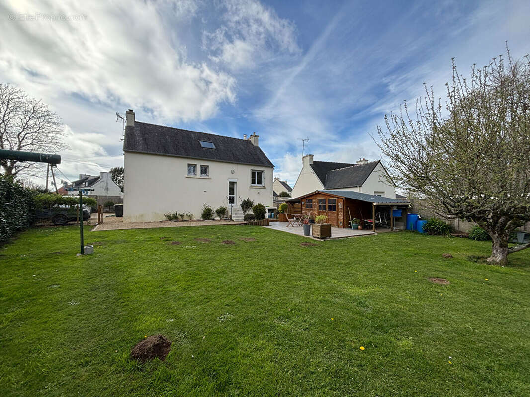 Maison à PLOUGONVEN