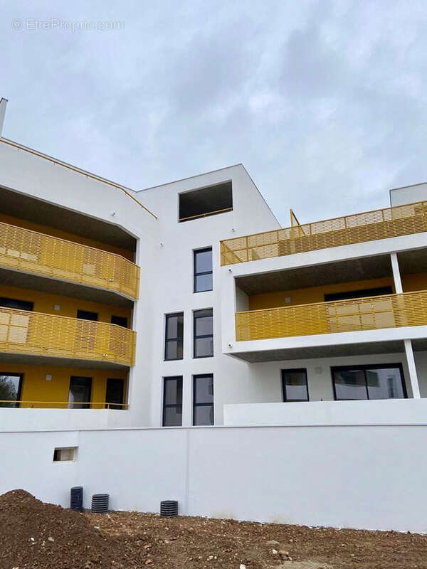 Appartement à MAUGUIO