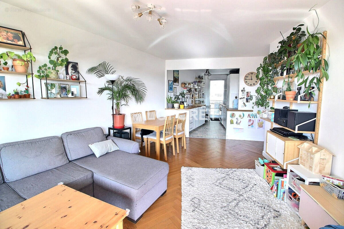 Appartement à GENNEVILLIERS