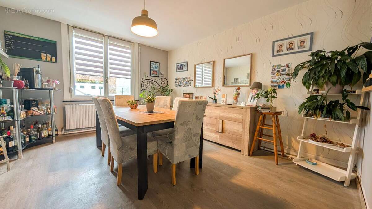 Maison à GOUZEAUCOURT