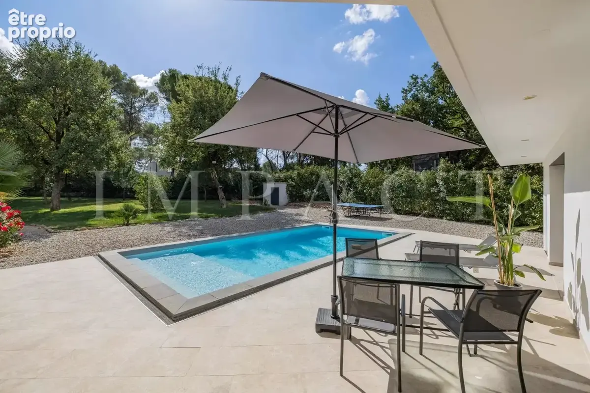 Mouans-Sartoux limite Mougins, Villa contemporaine de 220m2 avec piscine à vendre - photo 2