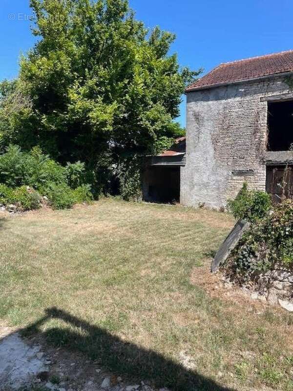 Maison 54 m² à Gommeville  - photo 2