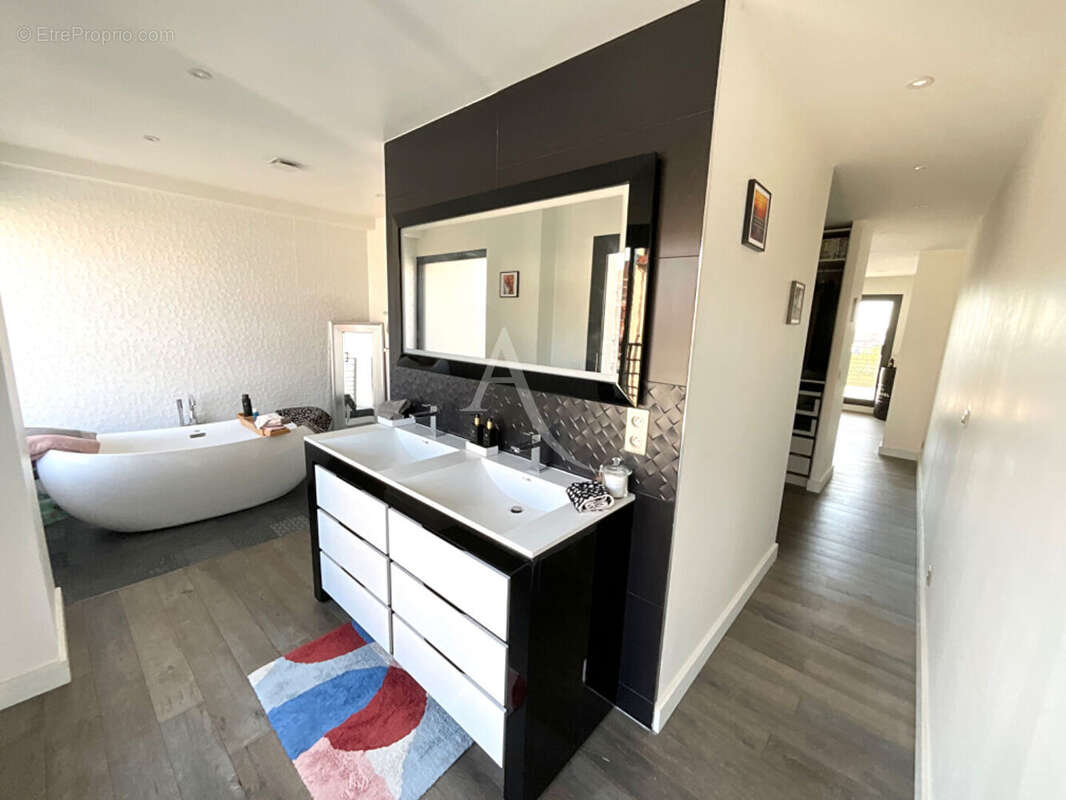 Maison à FONTENAY-SOUS-BOIS