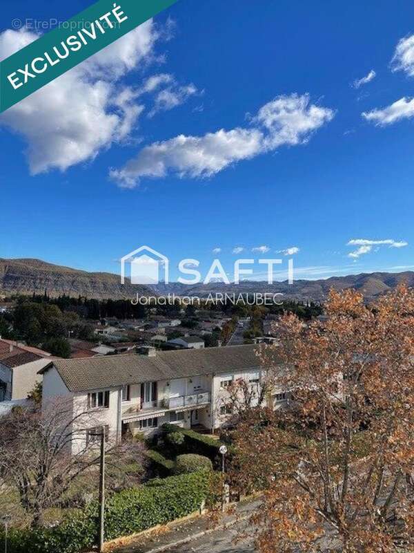 Photo 2 - Appartement à CHATEAU-ARNOUX-SAINT-AUBAN