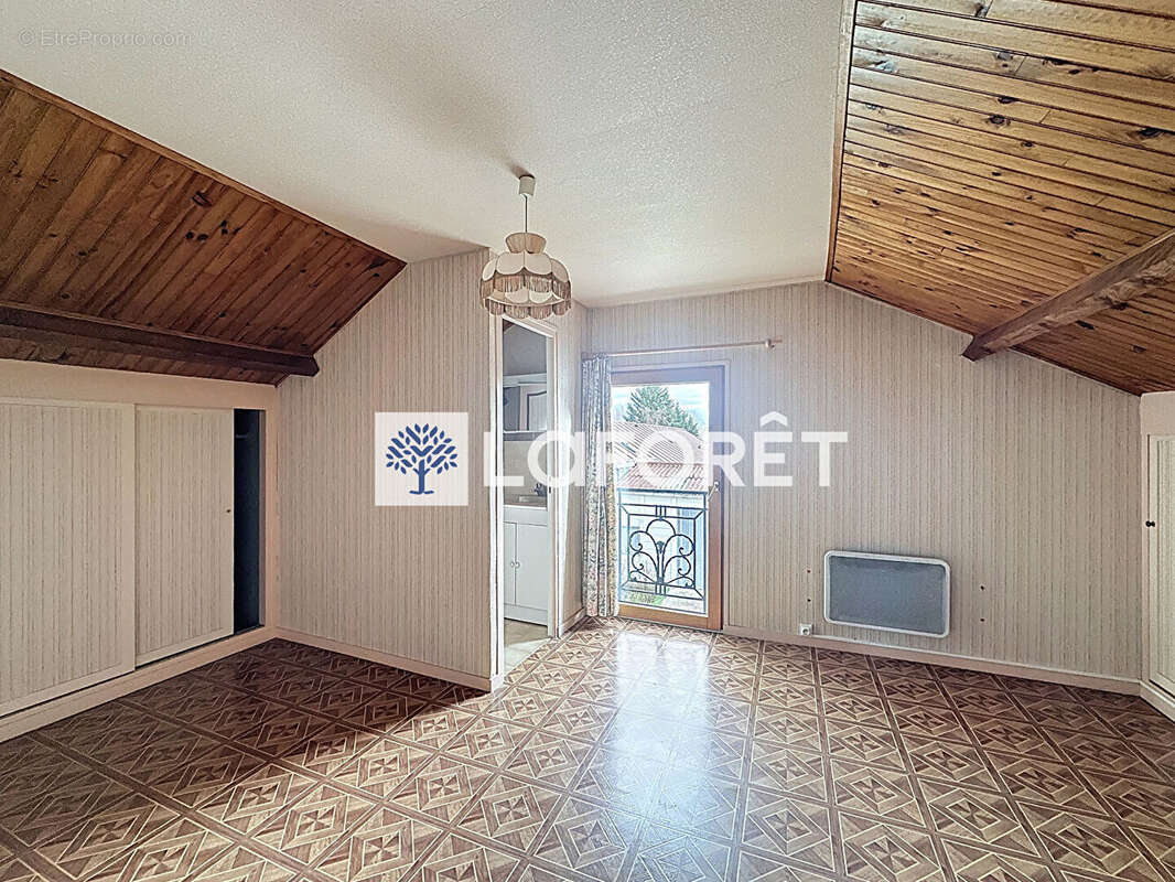 Maison à SAINT-NOM-LA-BRETECHE