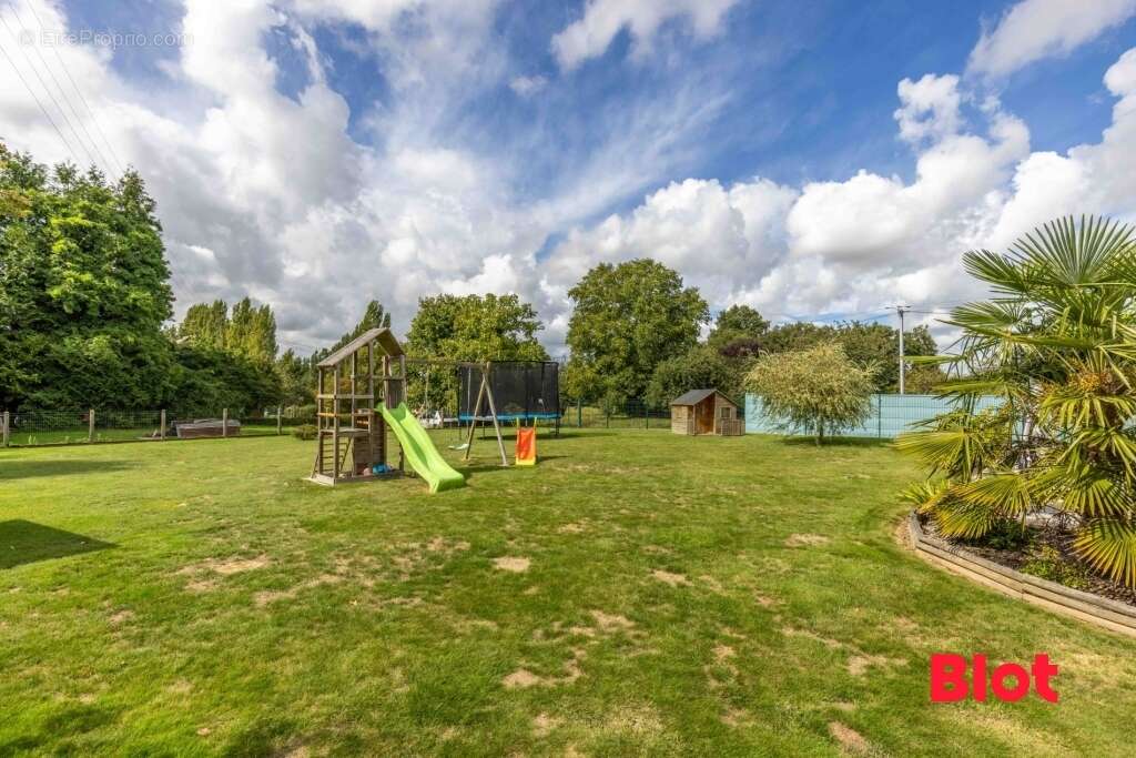 Maison à LA MEZIERE