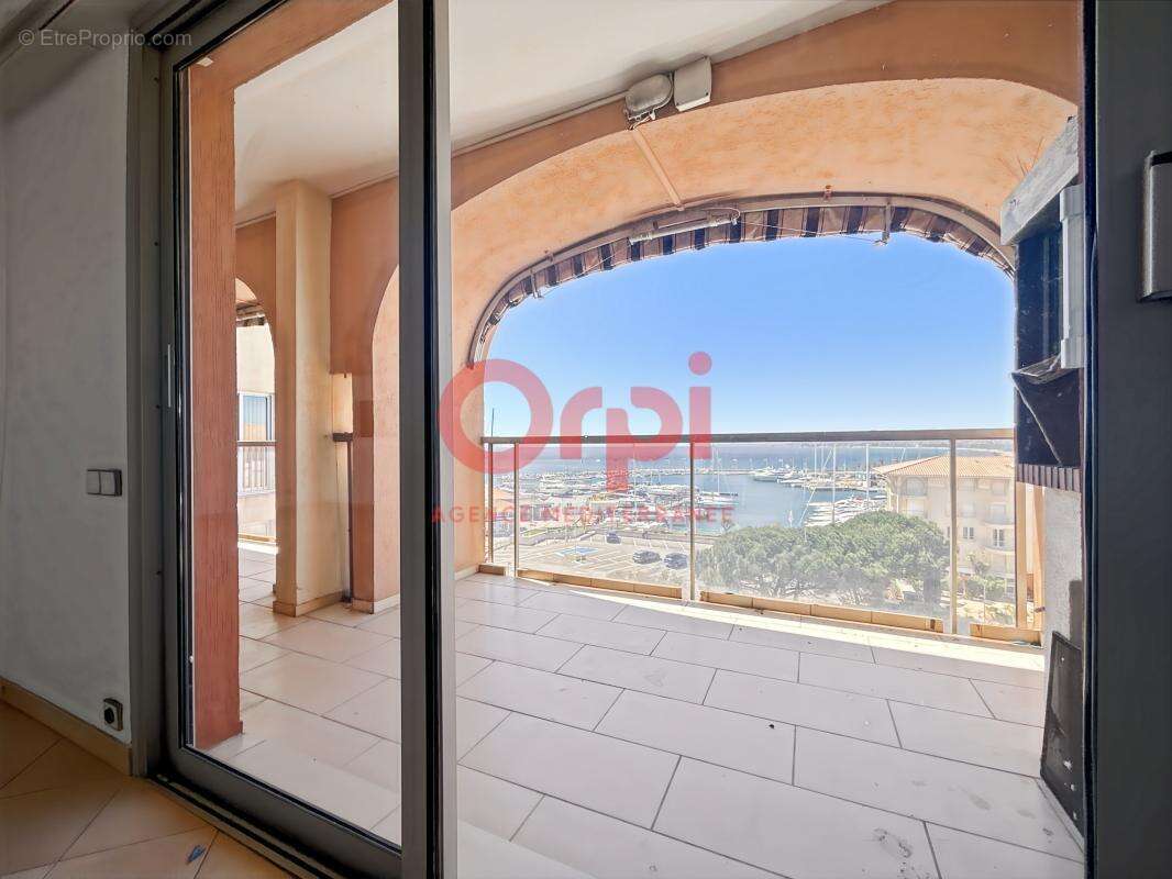 Appartement à FREJUS