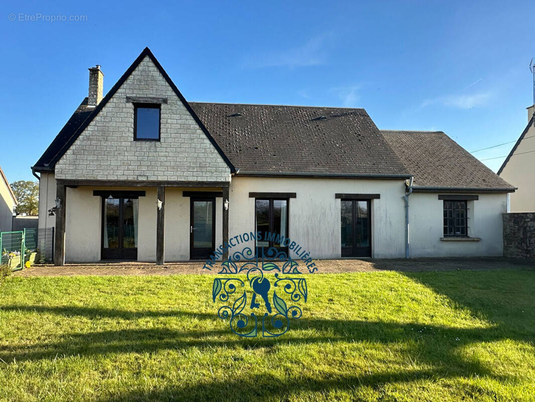 Maison à RAUVILLE-LA-PLACE