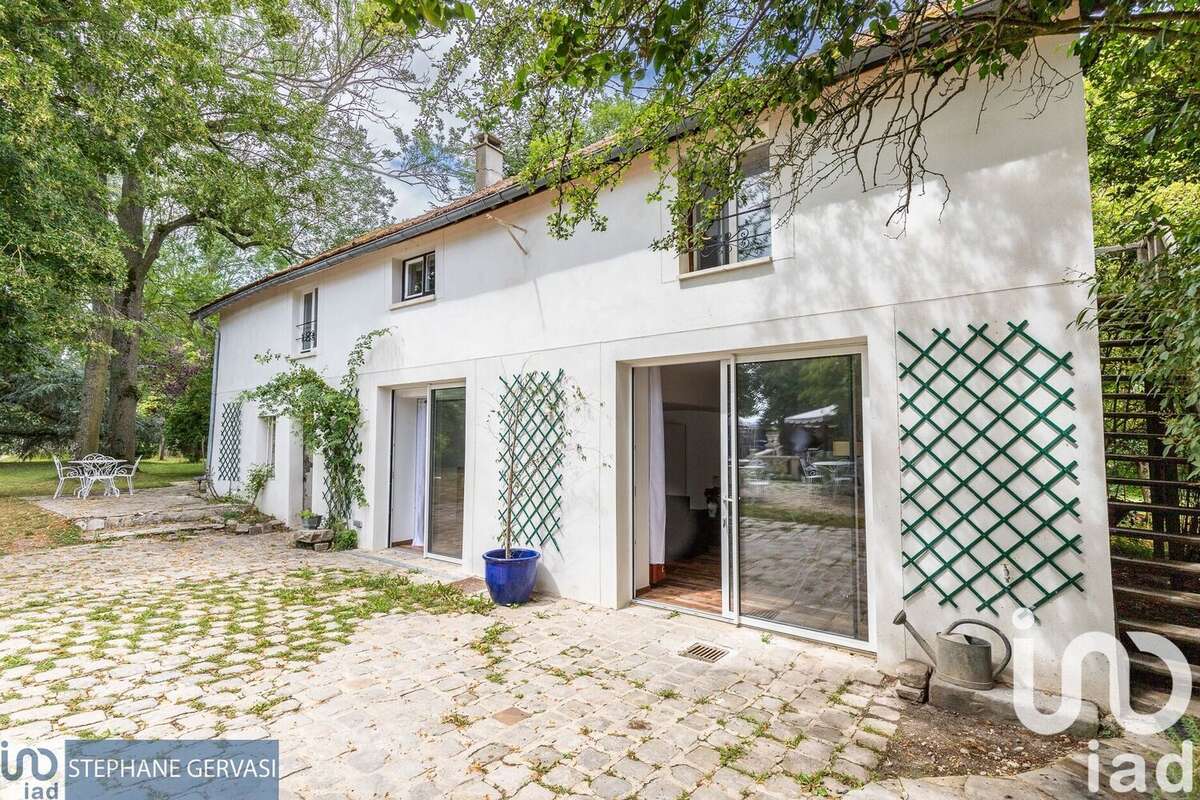 Maison 450 m² à Janvry  - photo 4
