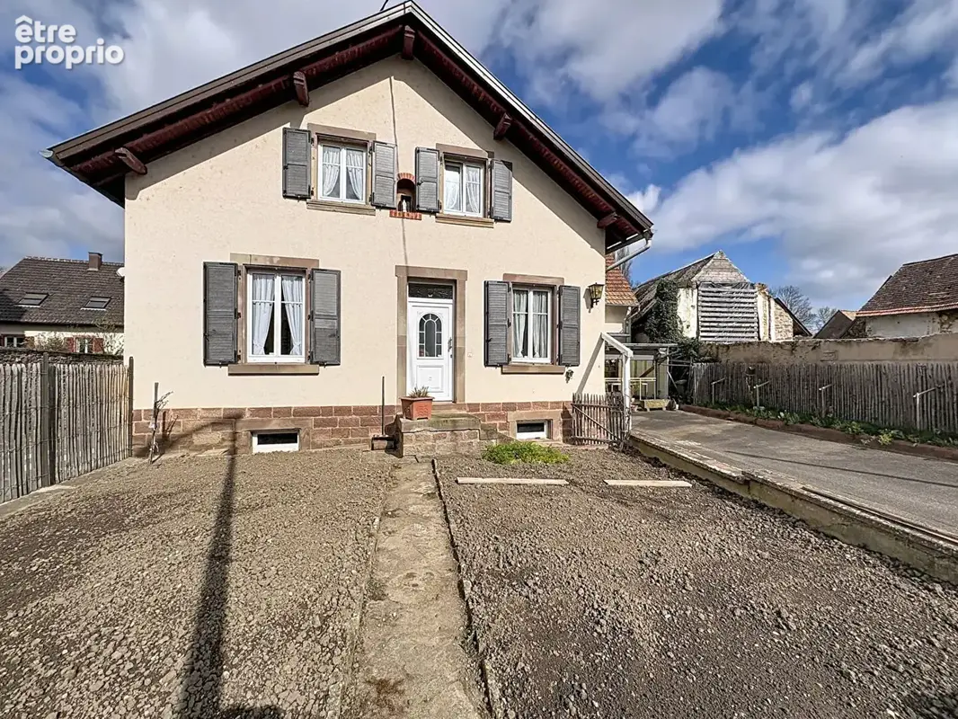 Exclusivité - Maison familiale 4 chambres avec dépendance - photo 2