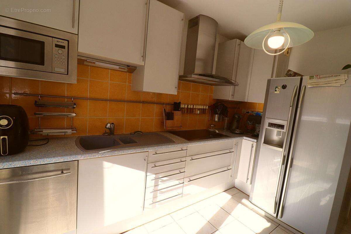 Appartement à VILLENEUVE-LES-AVIGNON