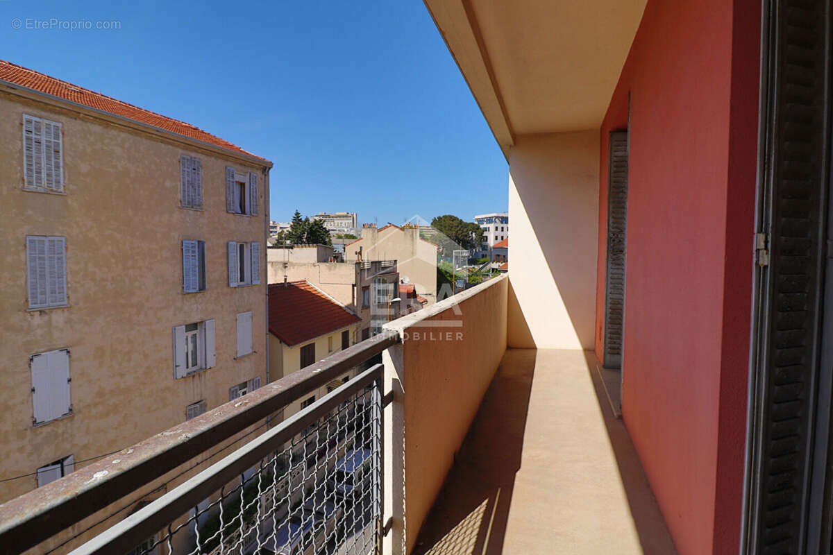 Appartement à MARSEILLE-10E