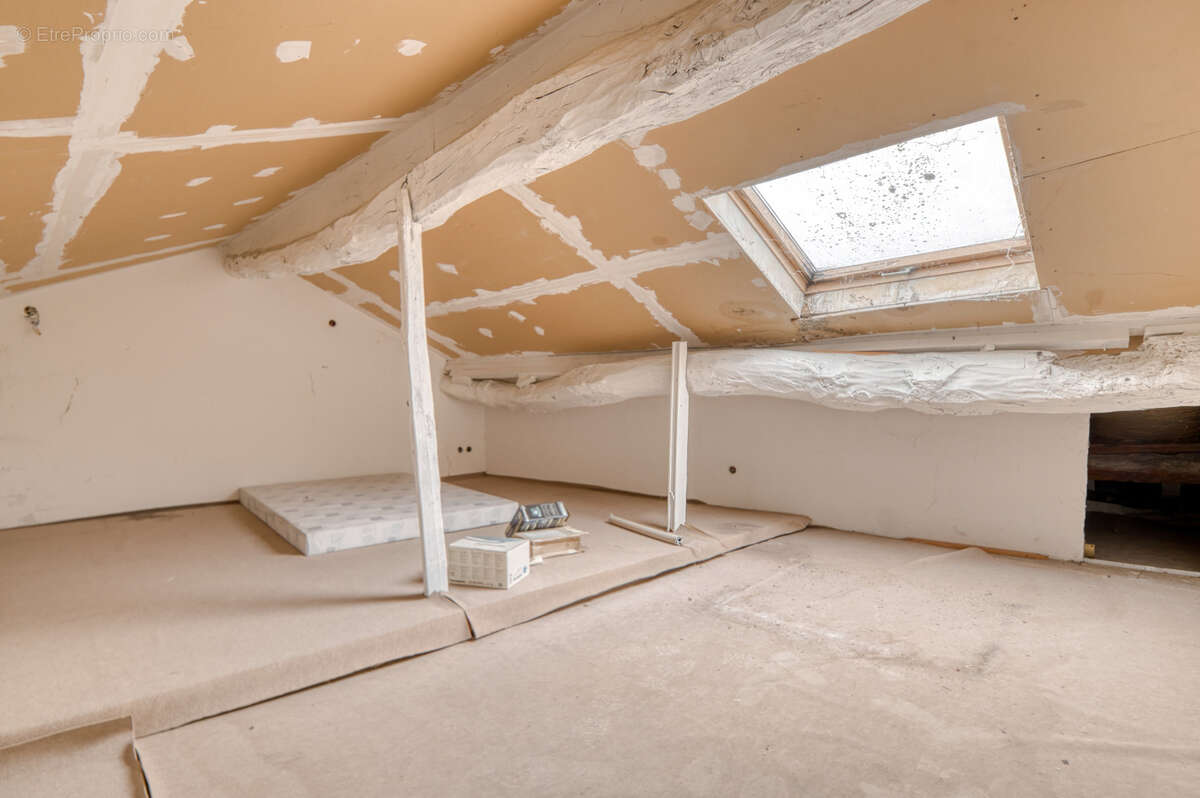 Commerce à PONT-DE-CHERUY