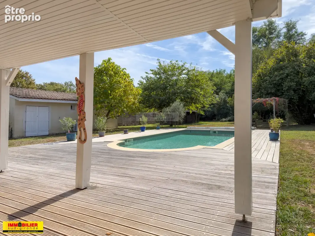 Maison de plain-pied avec piscine chauffée, au calme sur 2 500 m2 face aux bois - photo 8