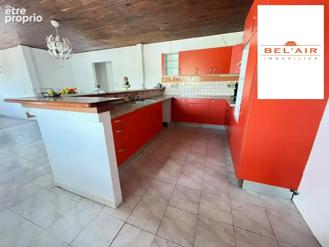 Maison 6 pièces 239 m² à vendre à Sainte-Luce (97228) - photo 3