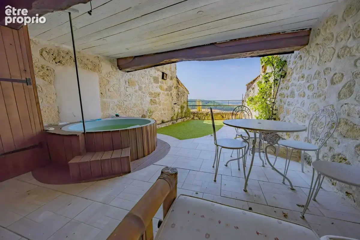 Maison de village en pierre avec gîte - photo 3