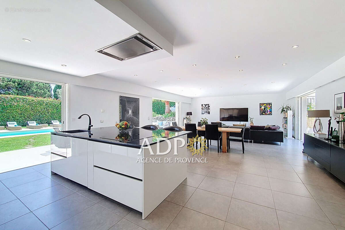 Maison à PEYMEINADE