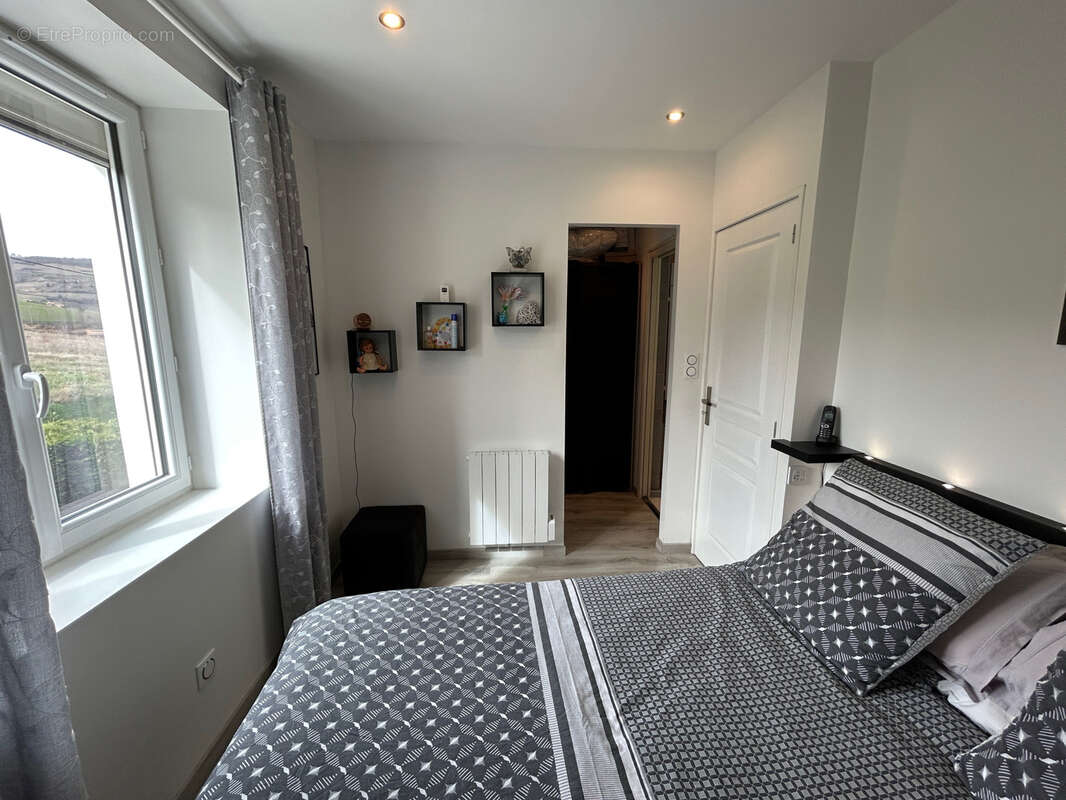 Maison 5 pièces de 102m2, dont 3 chambres et jardin - photo 8