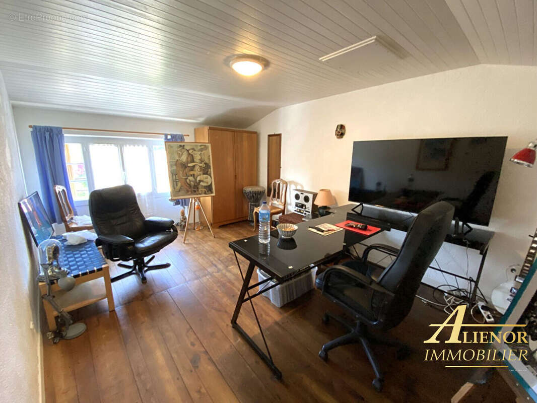 Maison à SAVIGNAC-DE-NONTRON