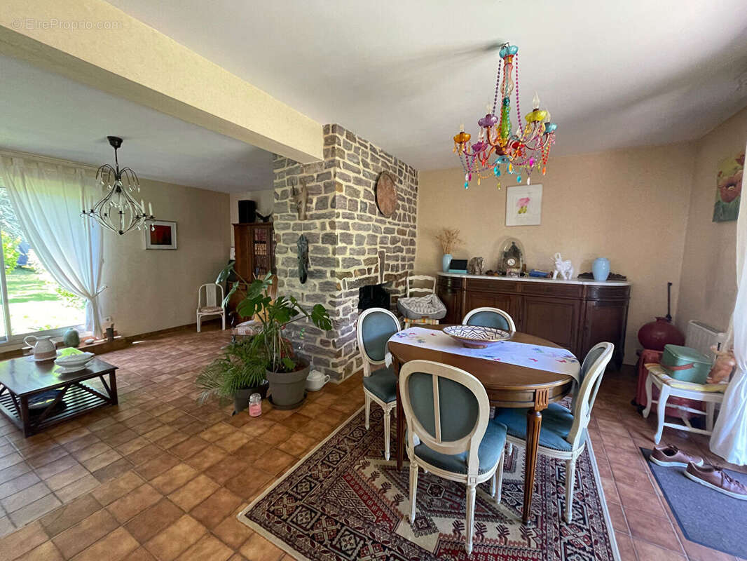 Maison à PUSSAY