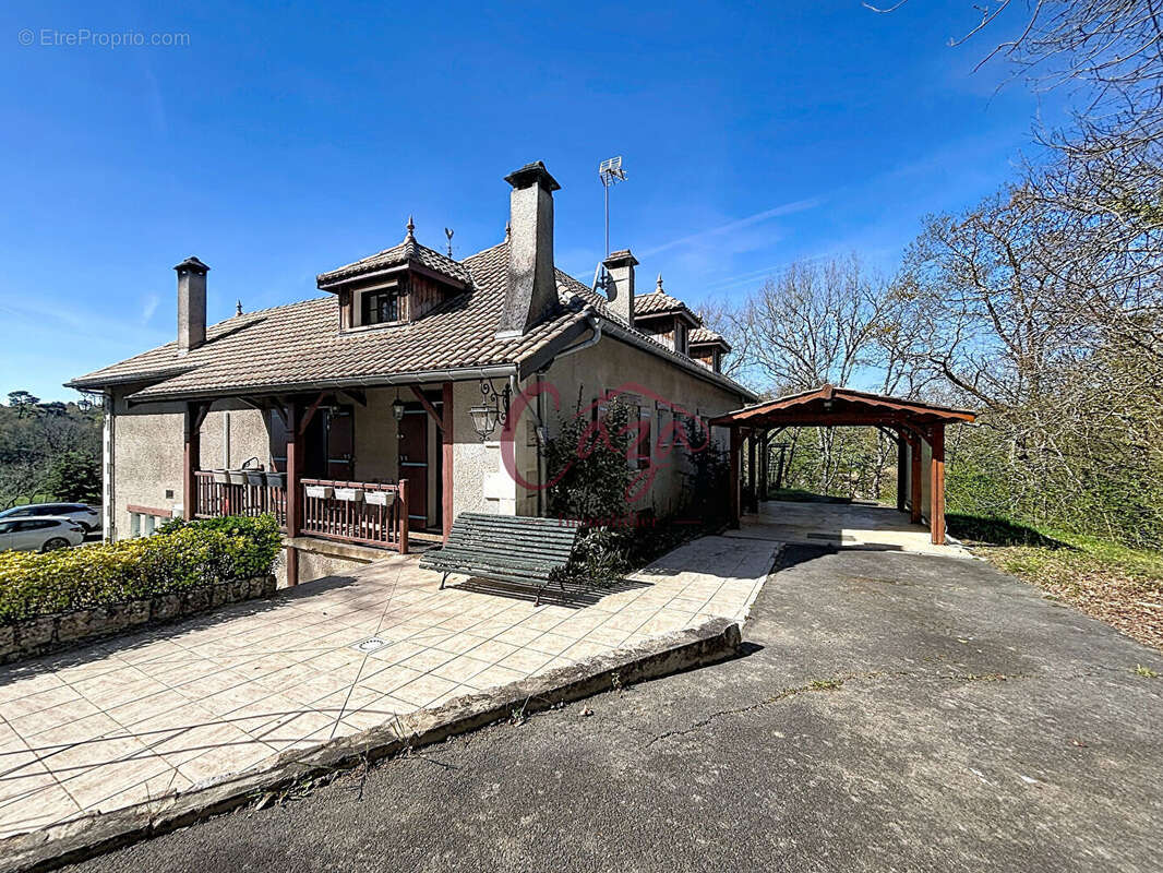 Maison à FARGUES-SAINT-HILAIRE