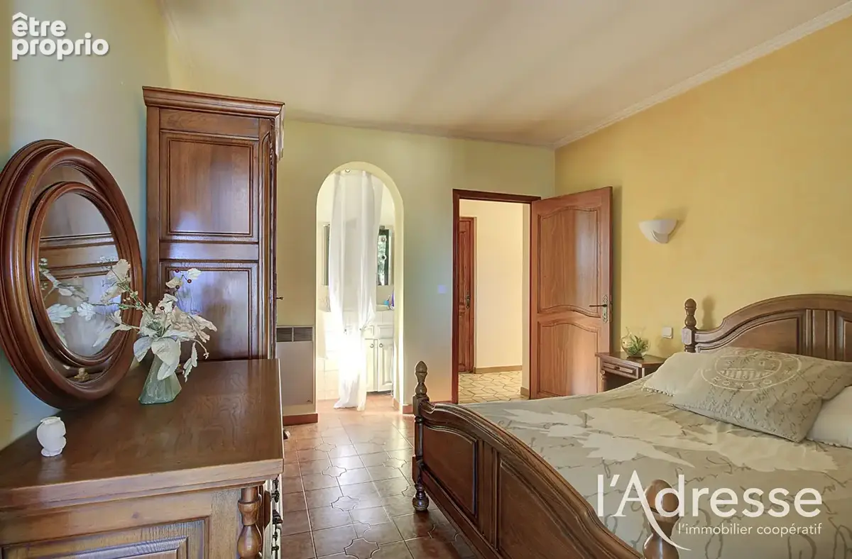 Maison FURIANI  7 pièces 207 m2  avec piscine . - photo 14