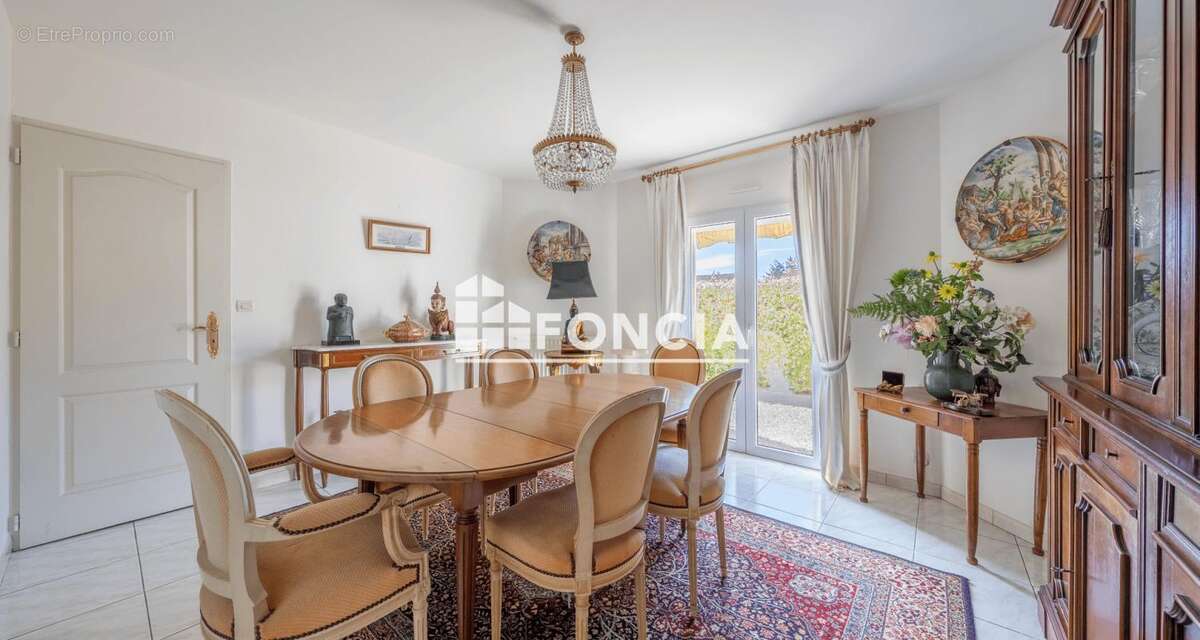 Maison à VILLENAVE-D&#039;ORNON