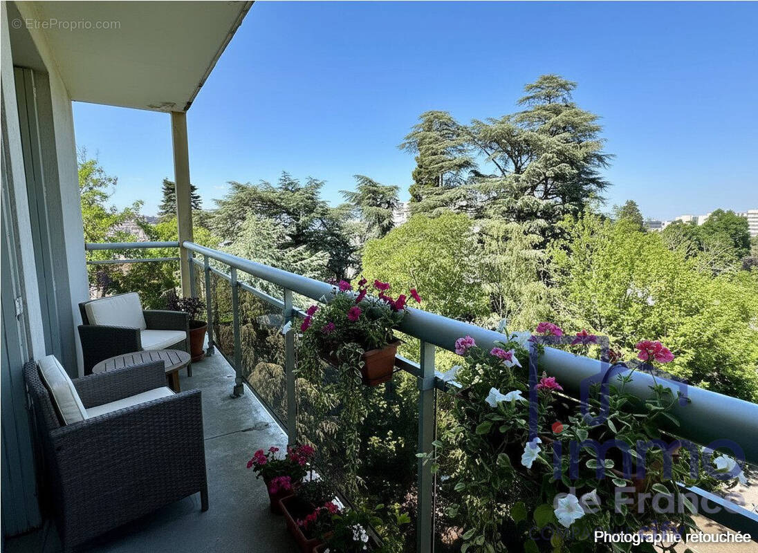 Appartement à SAINT-ETIENNE