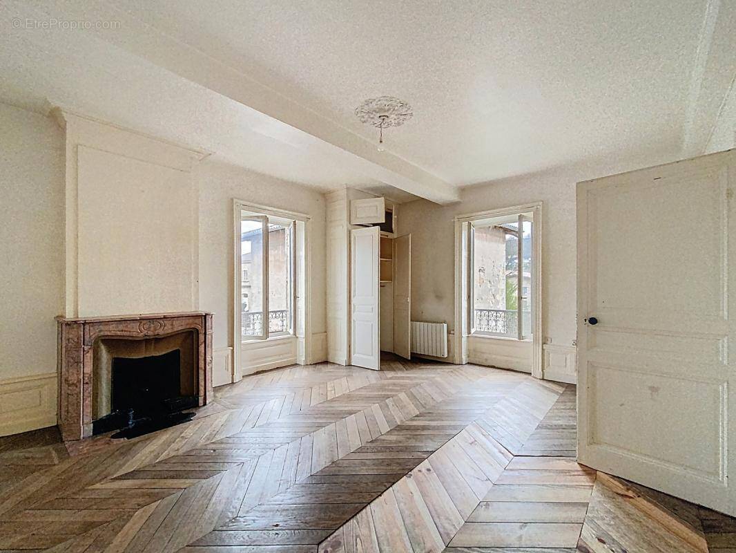 Appartement à CHESSY