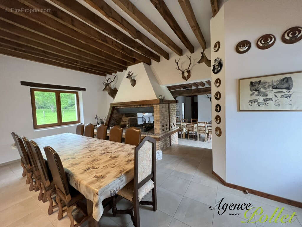 Maison à NEUVY-SUR-BARANGEON