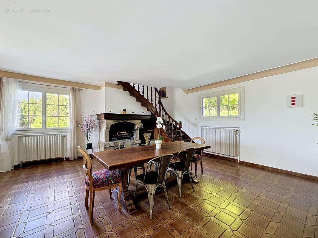 Appartement à MOUGINS
