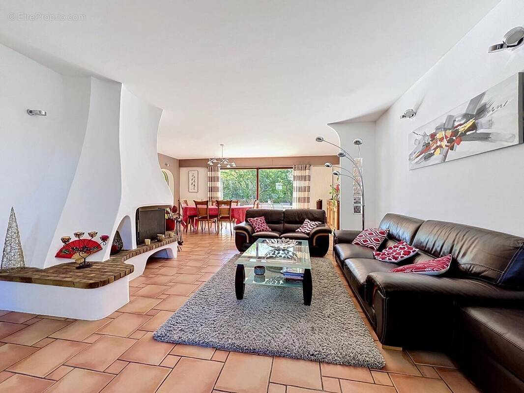 Photo 1 - Maison à CARRIERES-SUR-SEINE