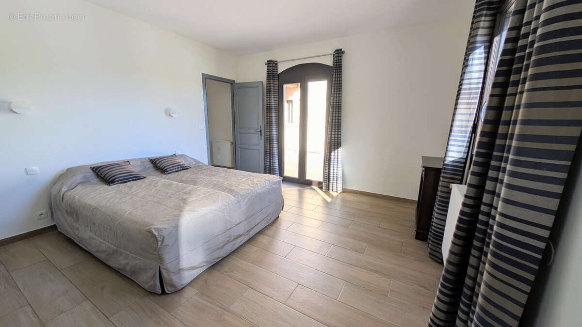 Maison à MONTESQUIEU-DES-ALBERES