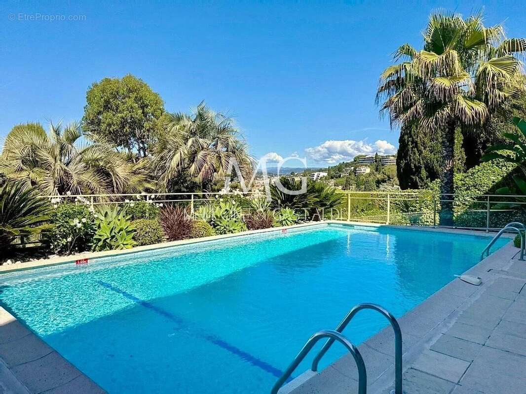 Appartement à LE CANNET