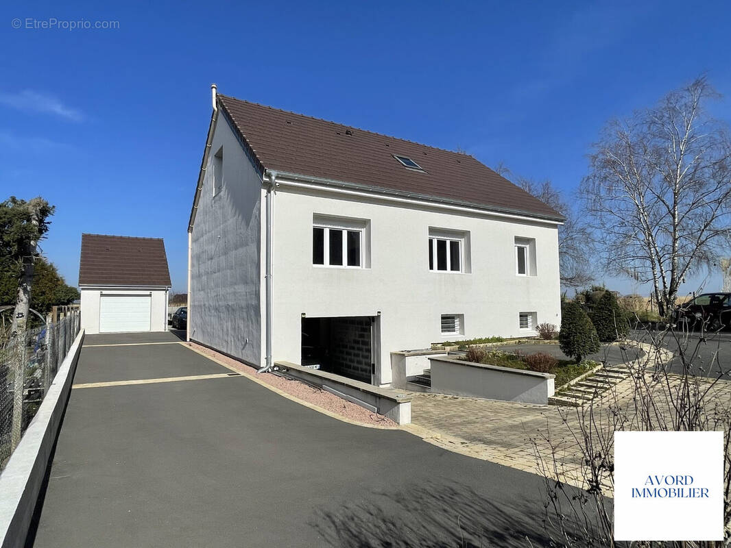 Maison à JUSSY-CHAMPAGNE