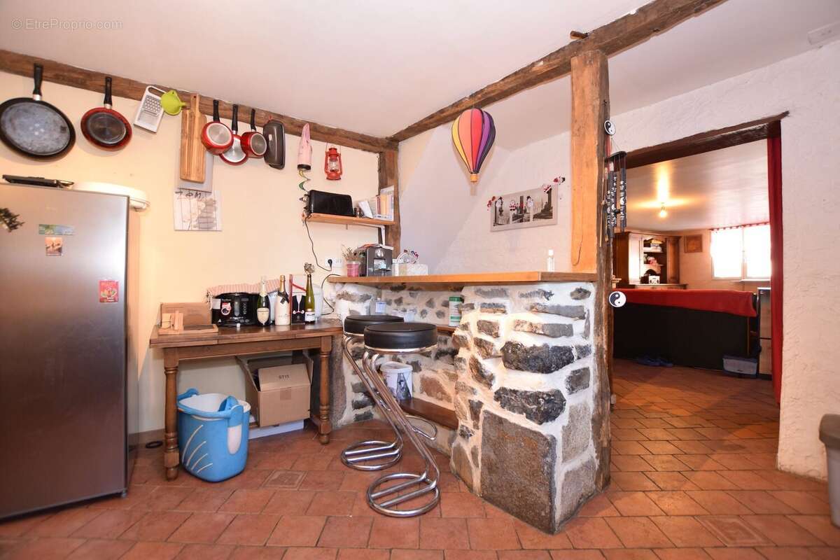 Maison 125 m² à Pleaux  - photo 8
