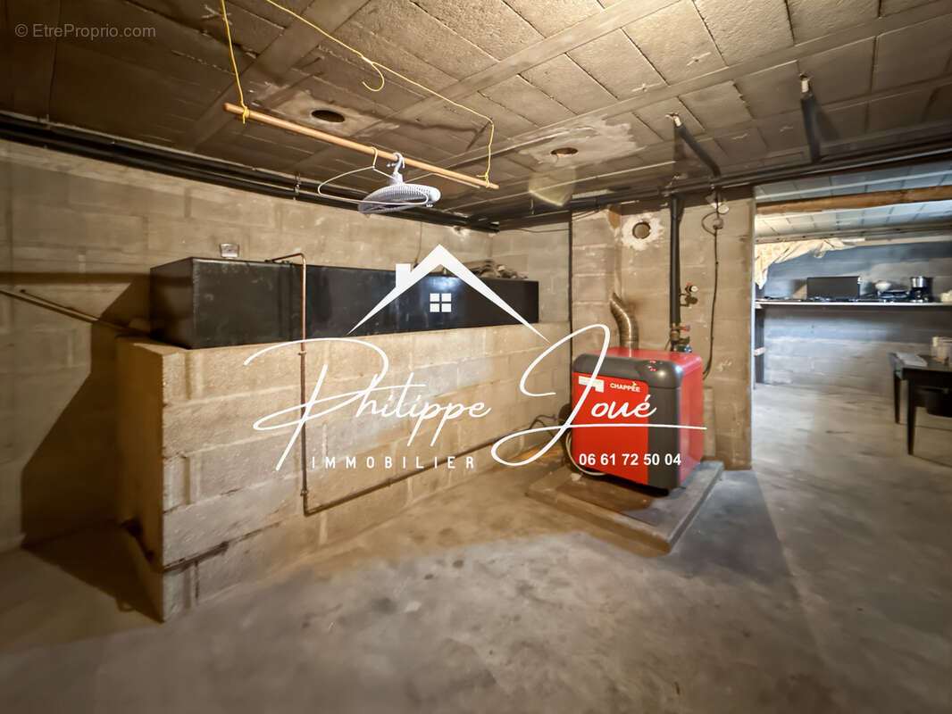 Maison à VILLENEUVE-L'ARCHEVEQUE