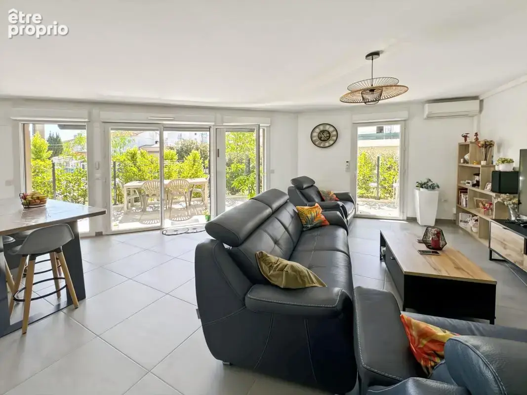 A 200 m des plages, au calme, magnifique T3 de 76 m2 + garage + parking de 17 m2 boxable - photo 4