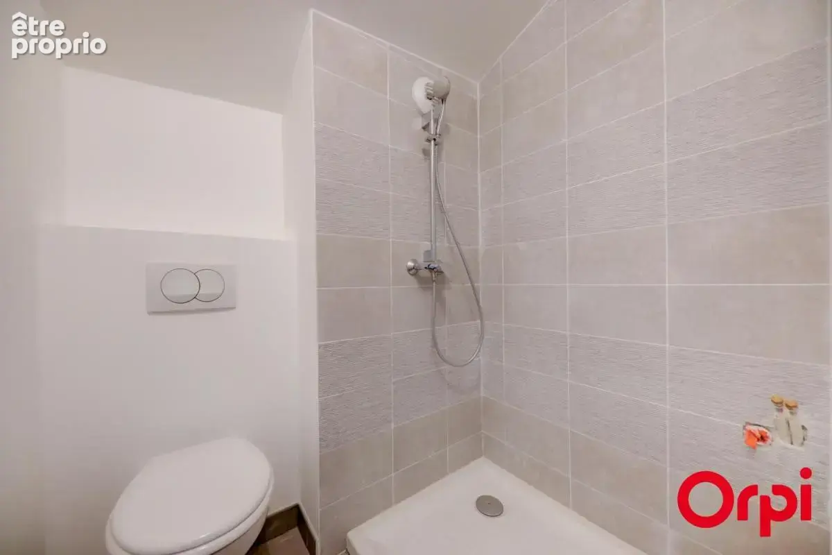 Magnifique  Duplex T4 avec terrasse et piscine - Lyon 5e - photo 10