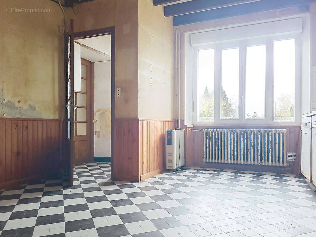 Maison à MONTMARTIN-SUR-MER