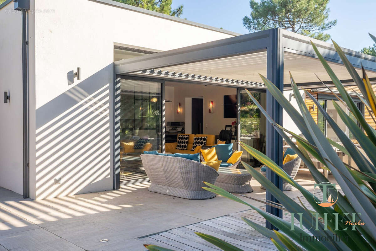 Maison à LES MATHES