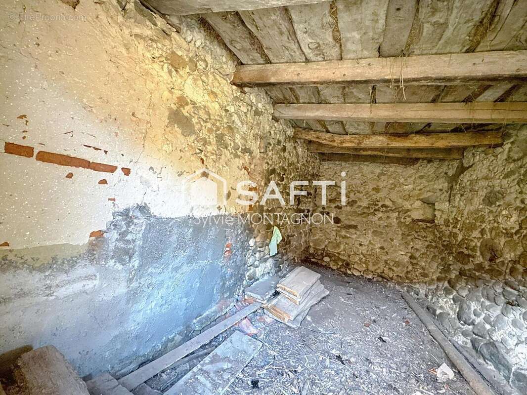 Photo 4 - Maison à SAINT-ETIENNE-DE-CROSSEY