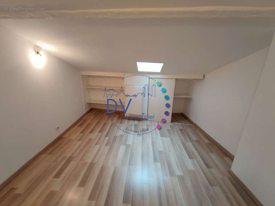 Appartement à SAINT-DENIS-DE-CABANNE