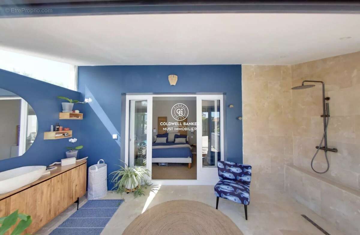Canet: Maison dominante avec vue, en impasse, avec 1000 m² de terrain et piscine - photo 13
