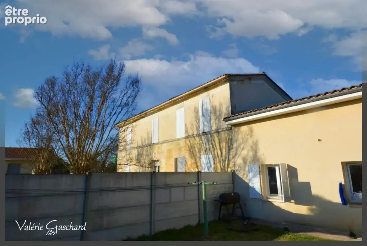 Appartement à COUTRAS