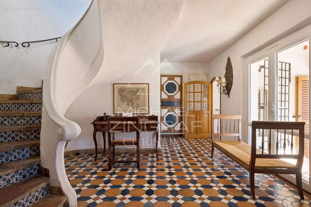 Maison à LA COLLE-SUR-LOUP