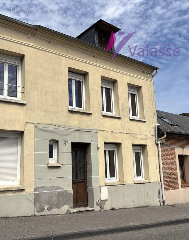 Maison à LILLEBONNE